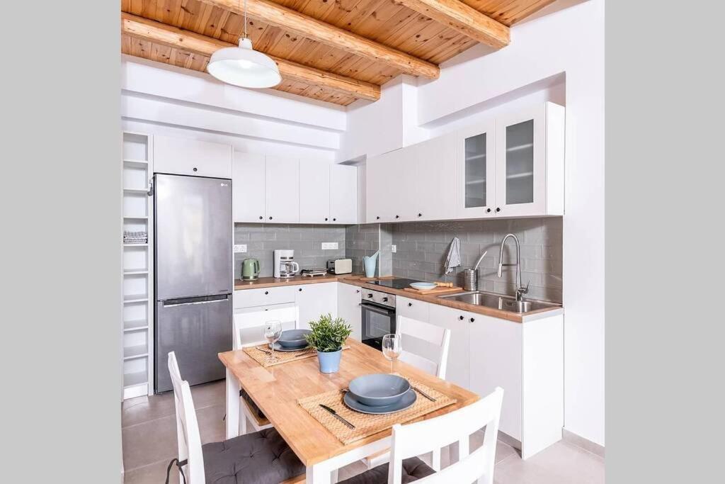 Holiday home Maisonnette Giannis Pitsidia